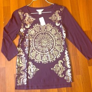 Quarter sleeve Christopher &Banks snowflake shirt.